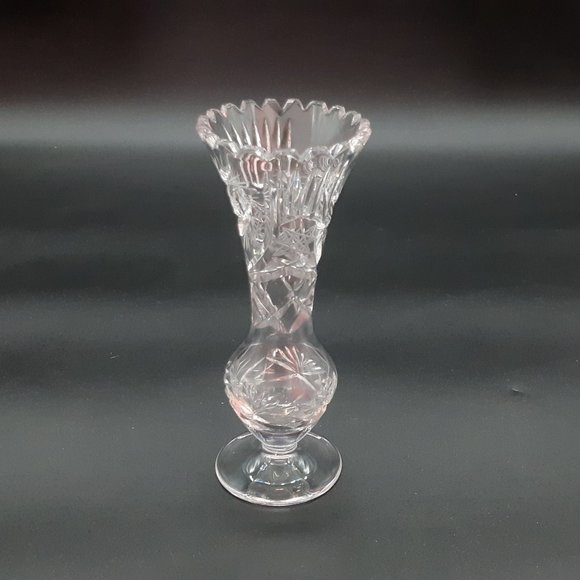 Pinwheel Crystal Vase - Picture 1 of 11